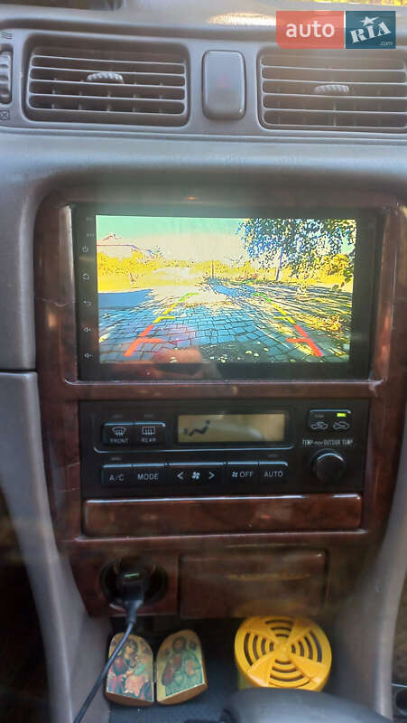 Седан Toyota Camry 1998 в Одессе