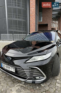 Седан Toyota Camry 2022 в Дніпрі