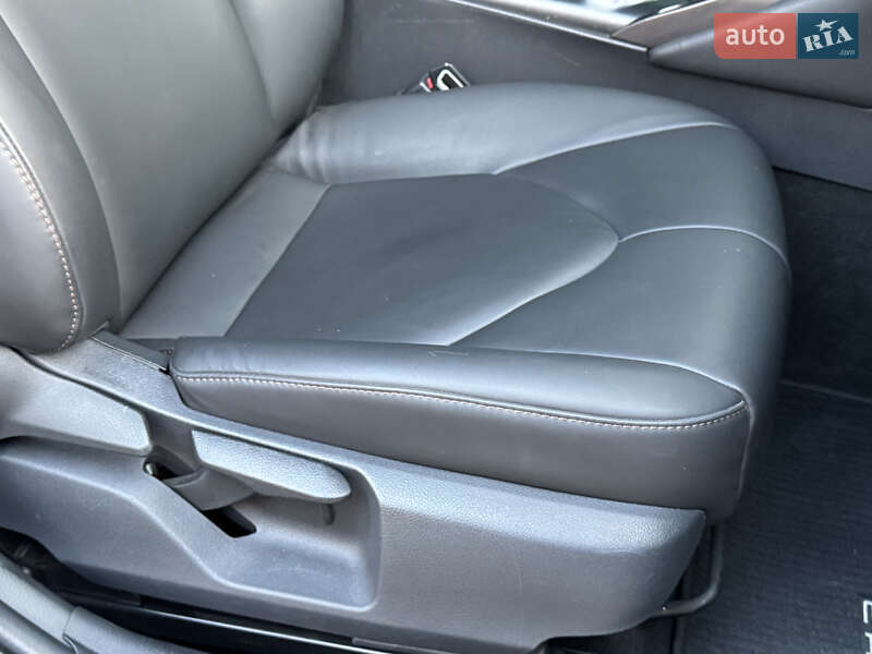 Седан Toyota Camry 2017 в Одессе