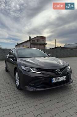 Седан Toyota Camry 2018 в Чернівцях