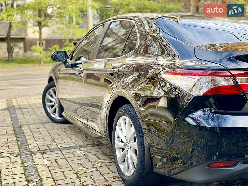Седан Toyota Camry 2019 в Киеве фото 5 Седан Toyota Camry 2019 в Киеве