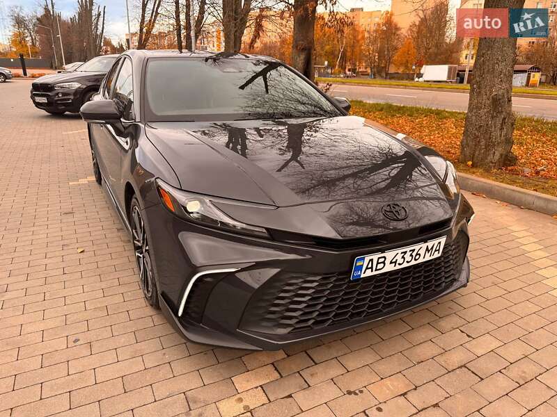 Седан Toyota Camry 2024 в Киеве