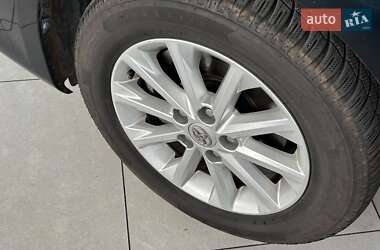 Седан Toyota Camry 2015 в Одессе