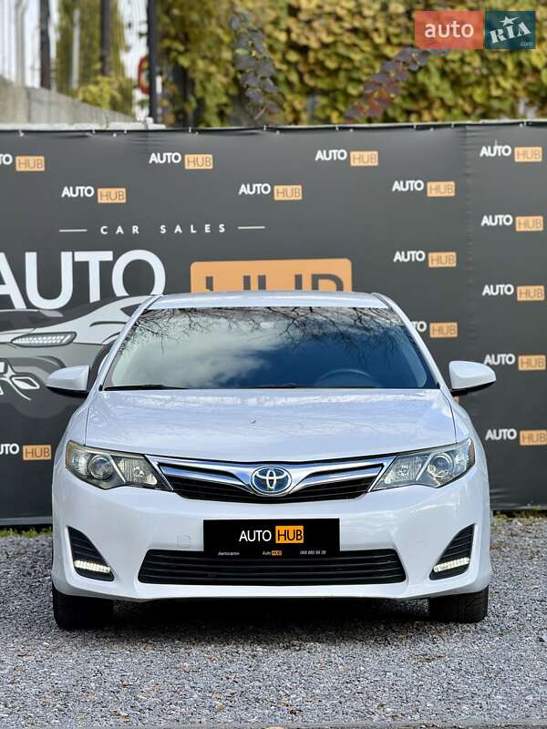 Седан Toyota Camry 2015 в Харкові