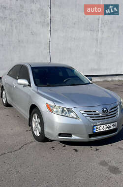 Седан Toyota Camry 2008 в Львові