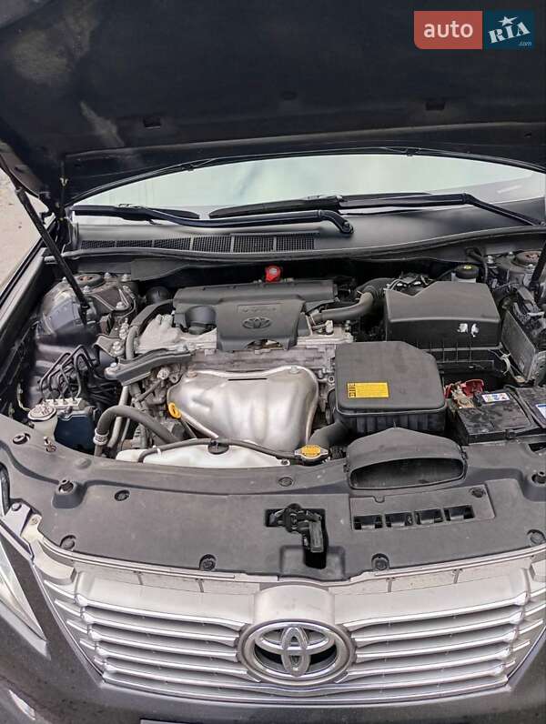 Седан Toyota Camry 2013 в Умани