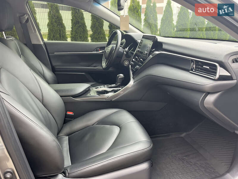 Седан Toyota Camry 2022 в Черновцах фото 29 Седан Toyota Camry 2022 в Черновцах
