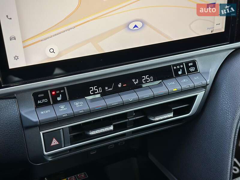 Седан Toyota Camry 2024 в Киеве