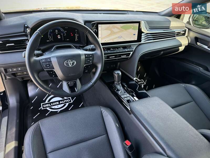 Седан Toyota Camry 2024 в Киеве