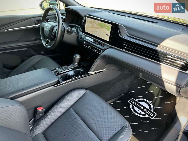 Седан Toyota Camry 2024 в Киеве