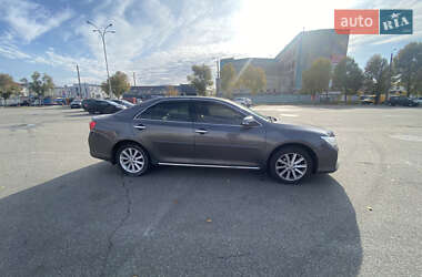 Седан Toyota Camry 2013 в Киеве