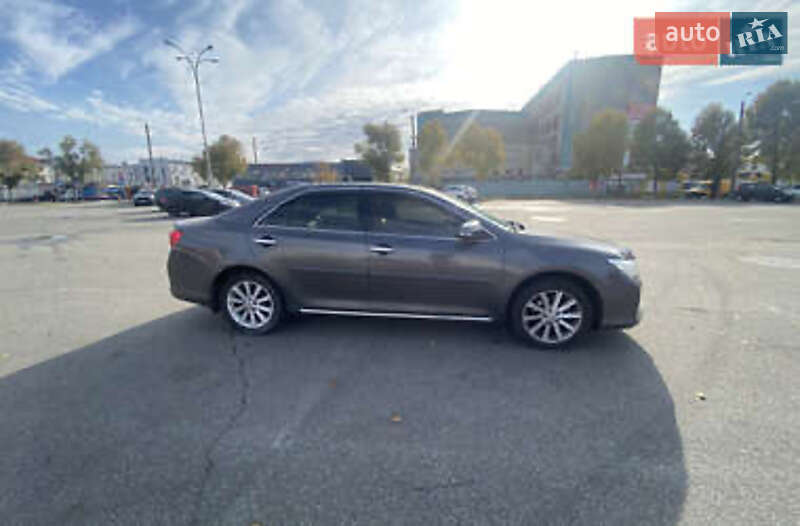 Седан Toyota Camry 2013 в Києві фото Седан Toyota Camry 2013 в Києві