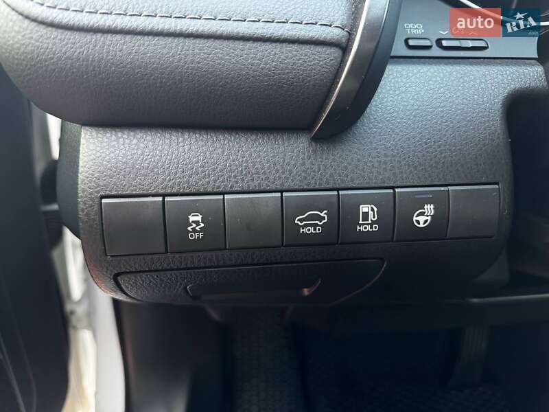 Седан Toyota Camry 2024 в Ровно фото 11 Седан Toyota Camry 2024 в Ровно