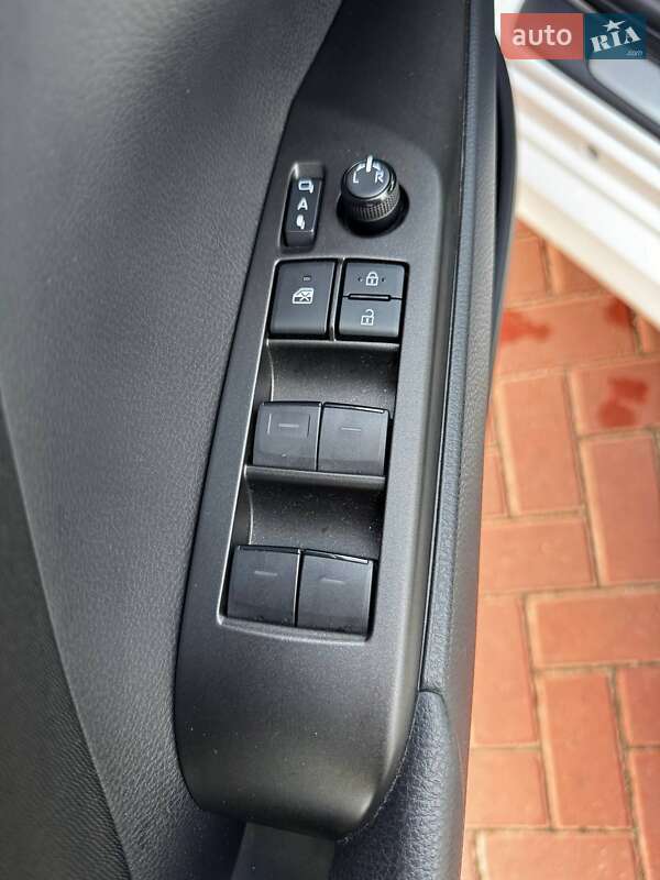 Седан Toyota Camry 2024 в Ровно фото 10 Седан Toyota Camry 2024 в Ровно