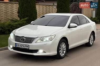 Седан Toyota Camry 2012 в Києві