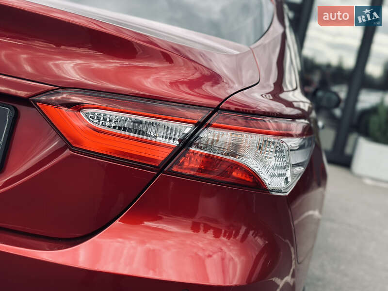 Седан Toyota Camry 2018 в Кременчуці