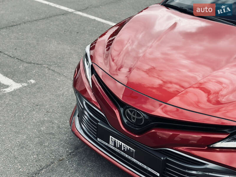 Седан Toyota Camry 2018 в Кременчуці
