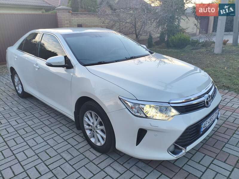 Седан Toyota Camry 2017 в Запорожье