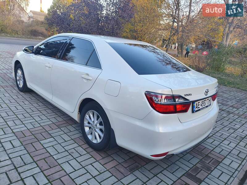 Седан Toyota Camry 2017 в Запорожье