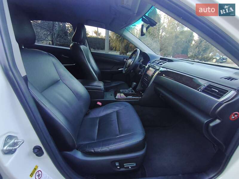 Седан Toyota Camry 2017 в Запорожье
