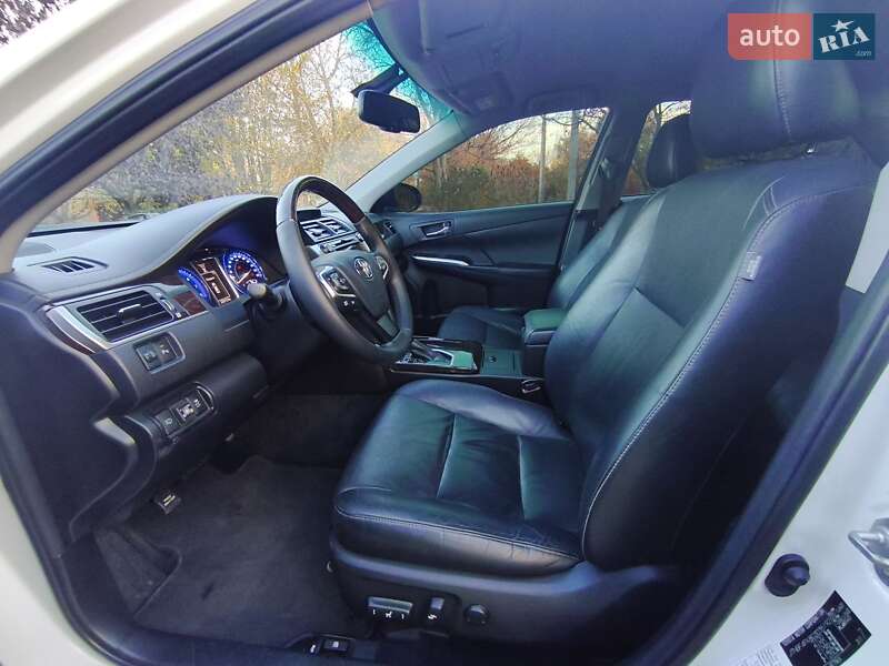 Седан Toyota Camry 2017 в Запорожье