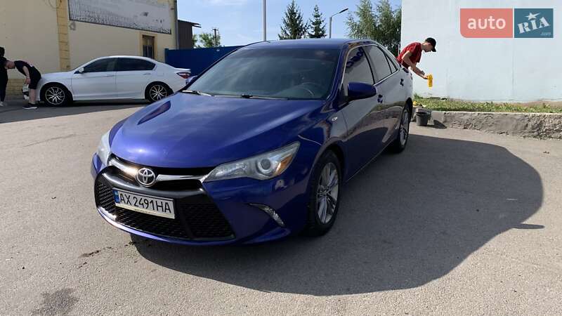 Toyota Camry 2015