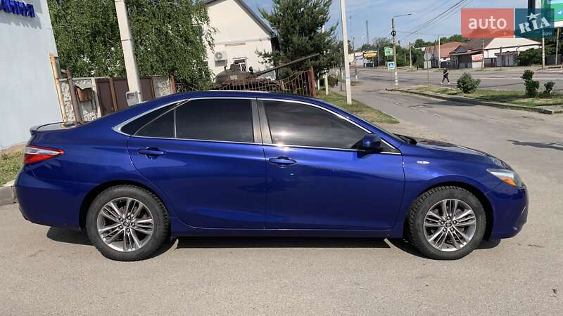 Седан Toyota Camry 2015 в Харкові