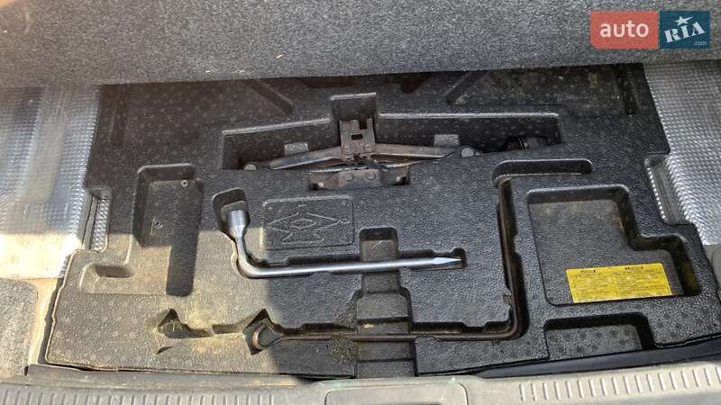 Седан Toyota Camry 2015 в Харкові