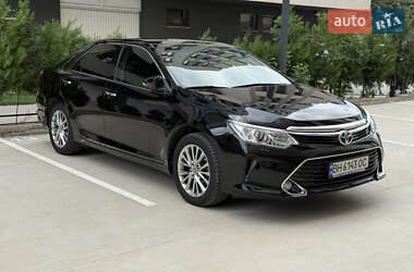 Седан Toyota Camry 2016 в Білгороді-Дністровському