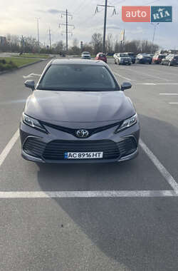 Седан Toyota Camry 2021 в Киеве