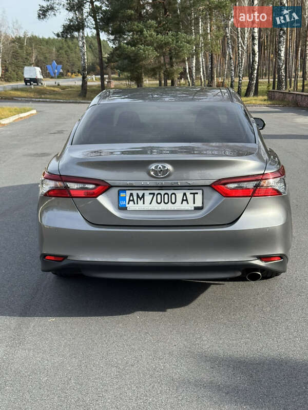 Седан Toyota Camry 2021 в Барановке