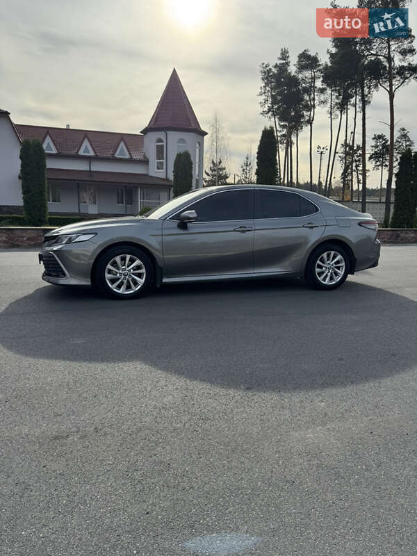 Седан Toyota Camry 2021 в Барановке