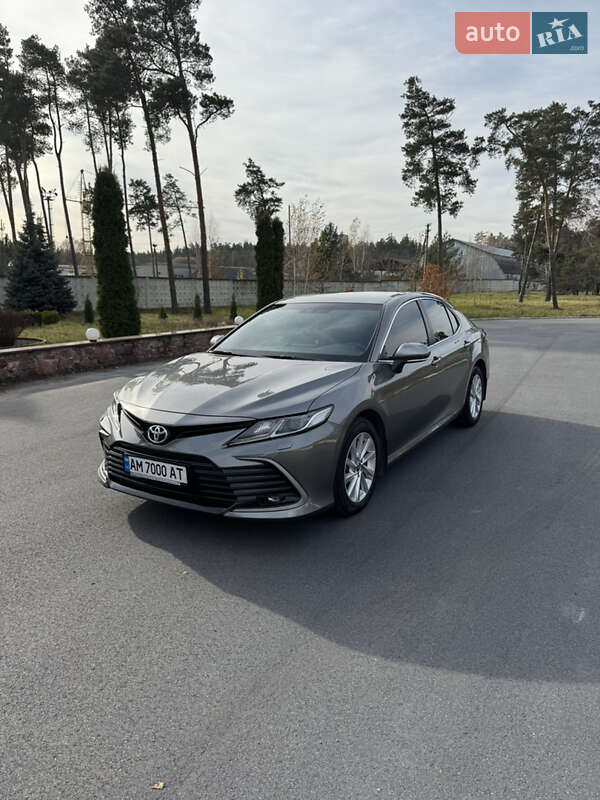 Седан Toyota Camry 2021 в Барановке
