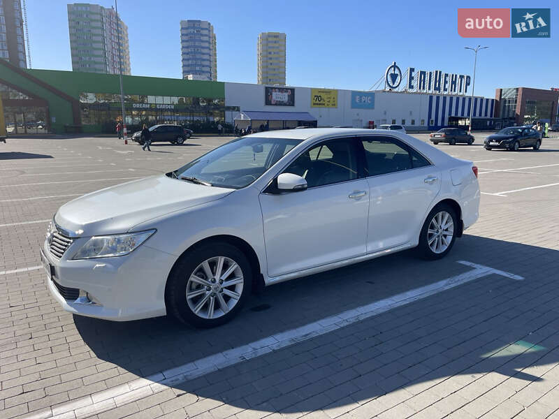 Toyota Camry 2014