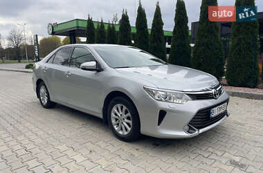 Седан Toyota Camry 2014 в Кременчуге