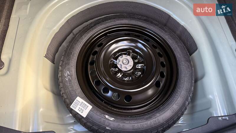 Седан Toyota Camry 2021 в Днепре