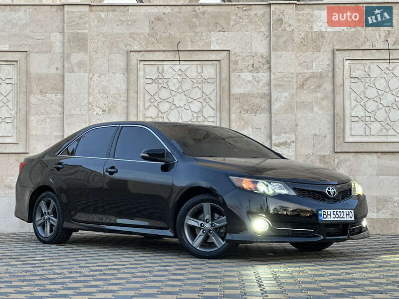 Toyota Camry 2012