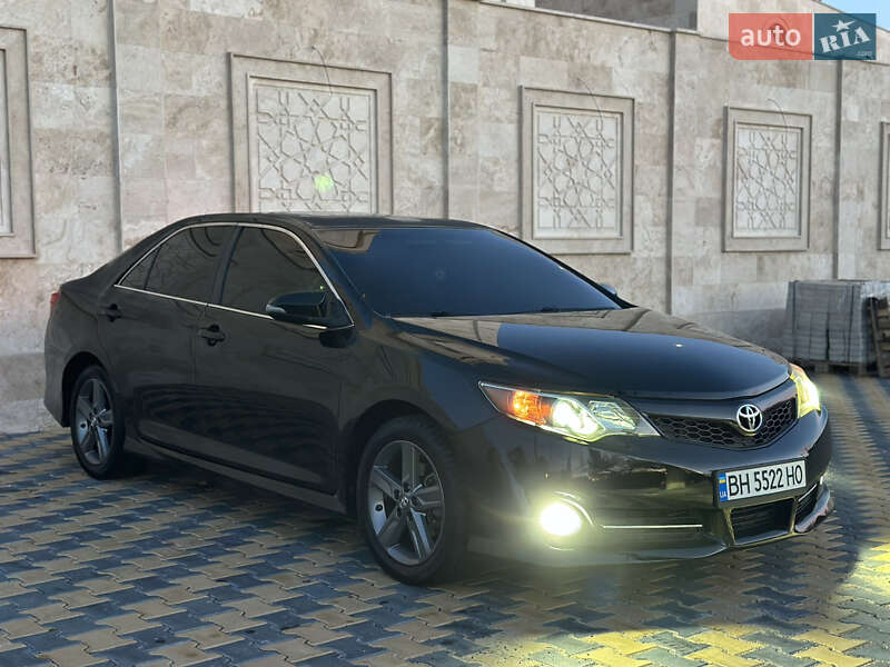Седан Toyota Camry 2012 в Одесі