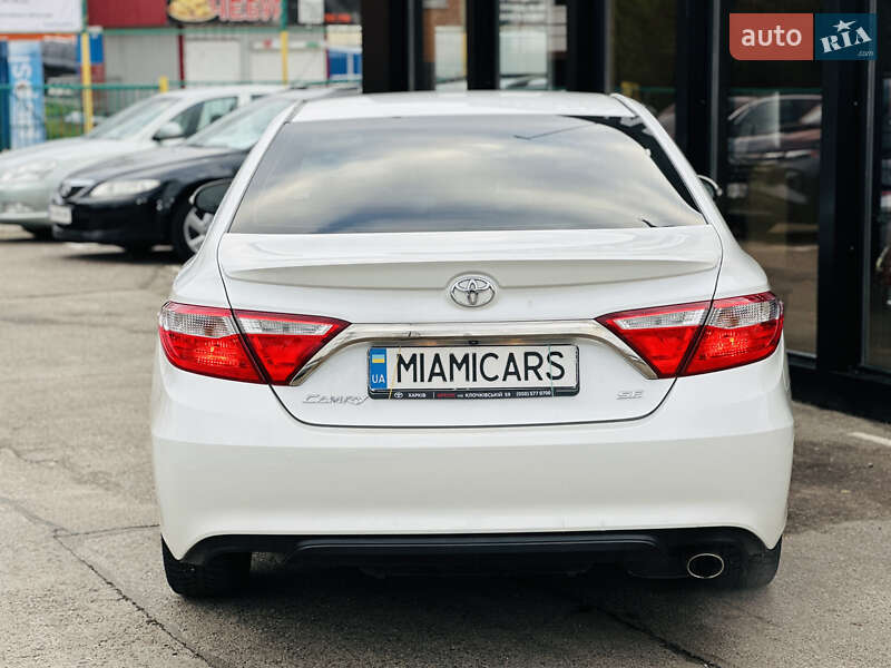 Седан Toyota Camry 2017 в Харькове