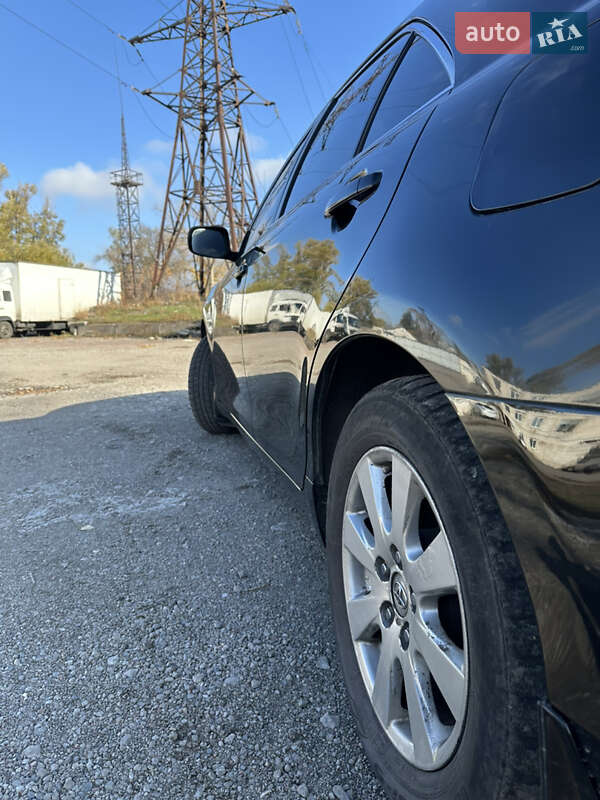 Седан Toyota Camry 2006 в Днепре