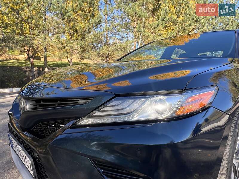 Седан Toyota Camry 2017 в Кременчуці