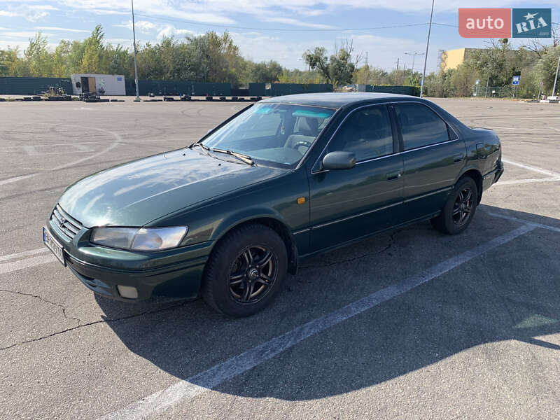 Седан Toyota Camry 1998 в Киеве фото 3 Седан Toyota Camry 1998 в Киеве