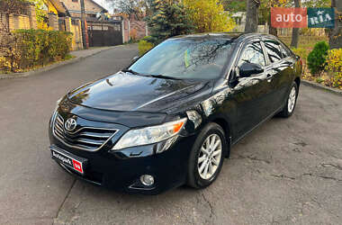 Седан Toyota Camry 2011 в Києві