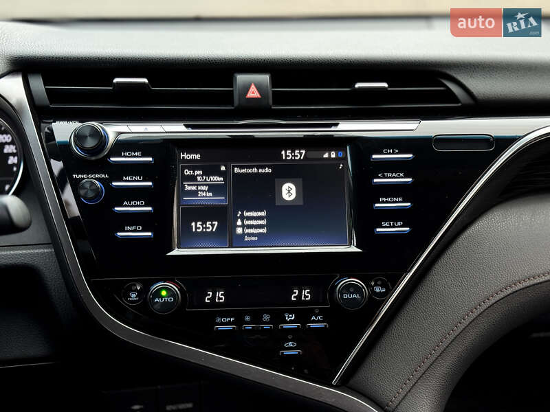 Седан Toyota Camry 2017 в Києві