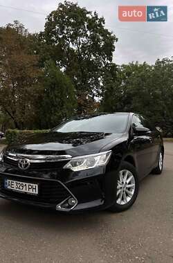 Седан Toyota Camry 2017 в Кривом Роге