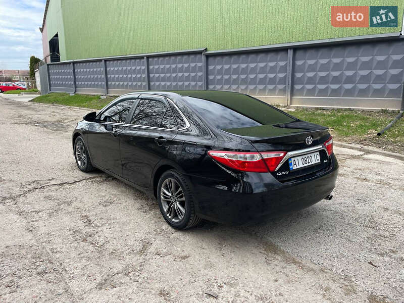 Седан Toyota Camry 2015 в Києві