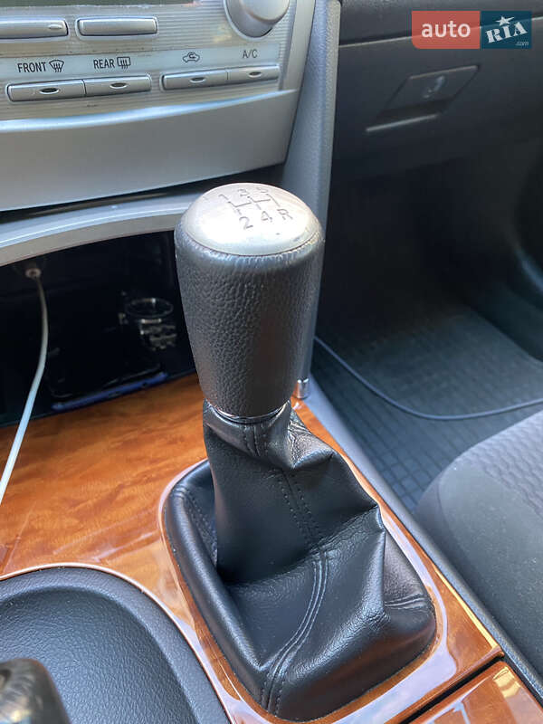 Седан Toyota Camry 2011 в Днепре