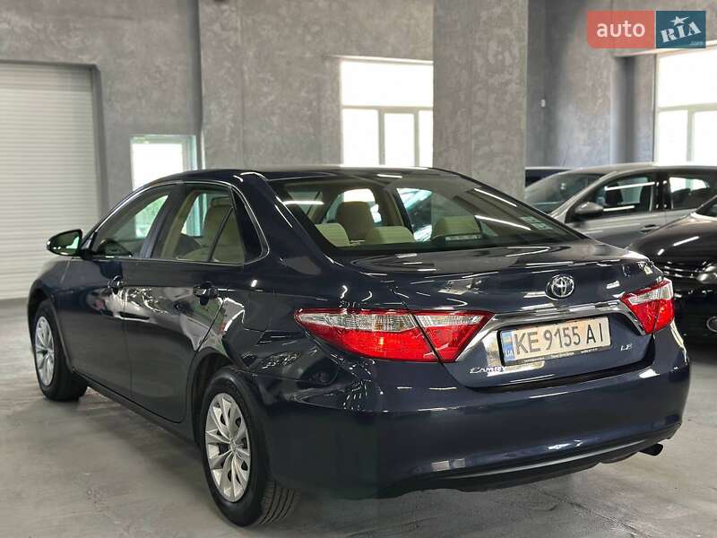 Седан Toyota Camry 2015 в Кам'янському
