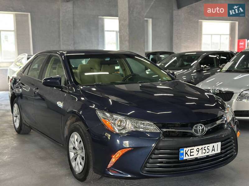 Седан Toyota Camry 2015 в Кам'янському