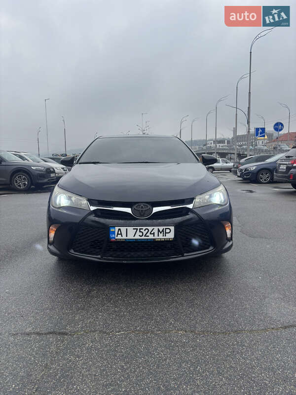 Седан Toyota Camry 2016 в Киеве фото 2 Седан Toyota Camry 2016 в Киеве